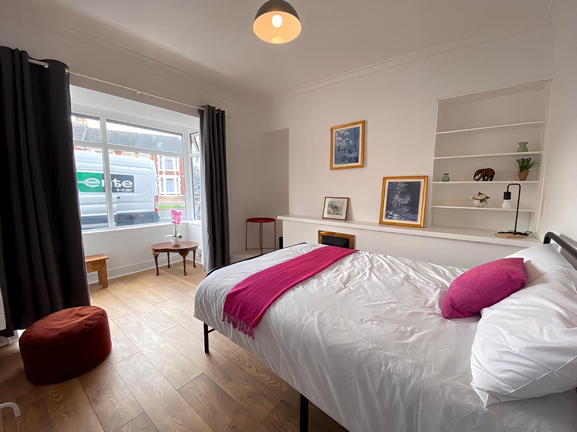 4-Bedroom Home - Perfect For Those Working In Bridgend - By Tailored Accommodation Bridgend (Wales) Exterior foto